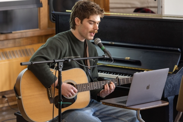 Darby Waller '25 performs in César Alvarez's songwriting class
