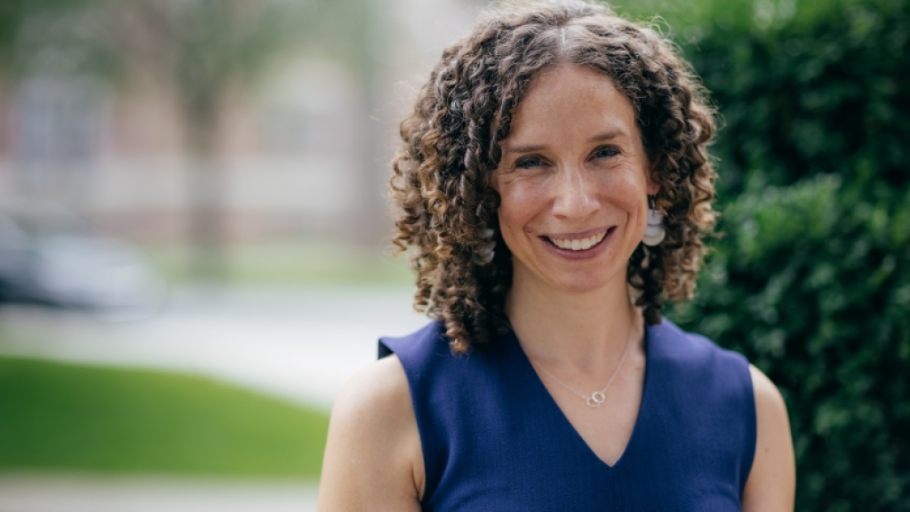 Elizabeth Cascio, professor of economics