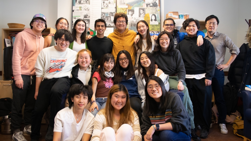 Sunmin Kim with students